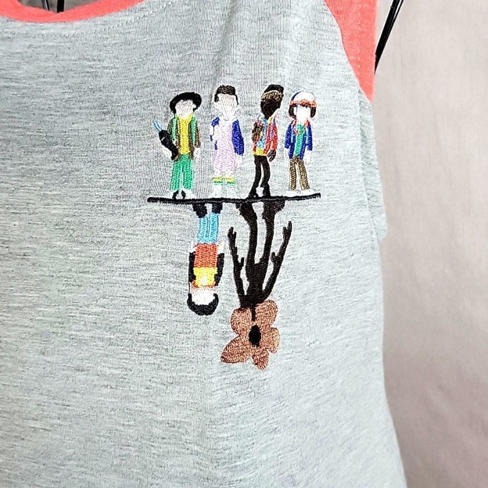 NETFLIX Embroidered‎ Stranger Things Shirt Medium - Picture 3 of 6